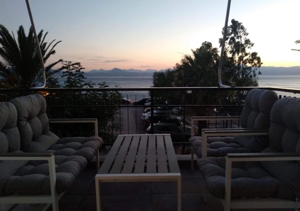 Luxury Seaview Apartment Con Vista Лутракі Екстер'єр фото